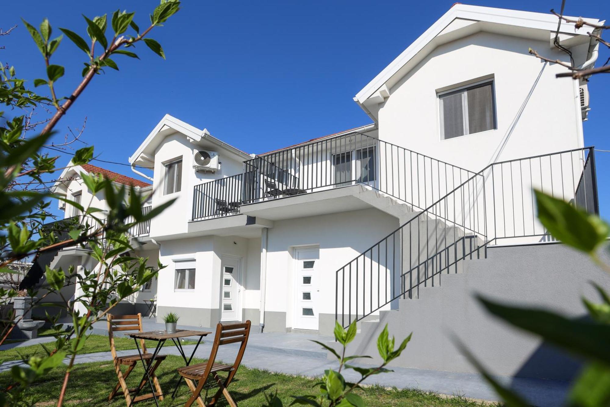 Airport Stay Apartments Surčin Εξωτερικό φωτογραφία